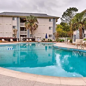 resort-style-hilton-head-condo-walk-to-beach.top-hotels-in-savannah.com/